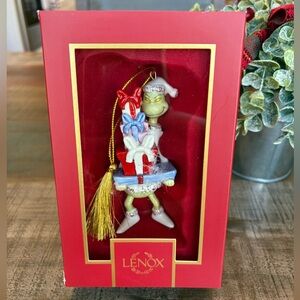 NEW Lenox GRINCH WITH ALL THE GIFTS 🎁 Ornament!